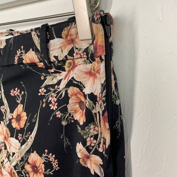 H&M Black Floral Print Slim Fit Pants 6 - Picture 2 of 5